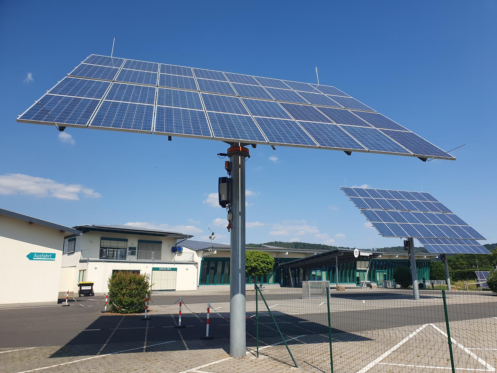 TMD PV Team bei der Arbeit